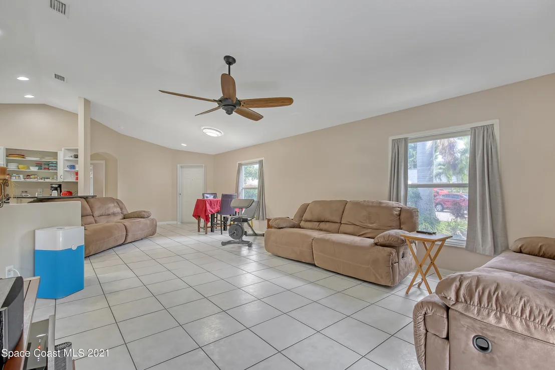 Photo of 551 10th Place