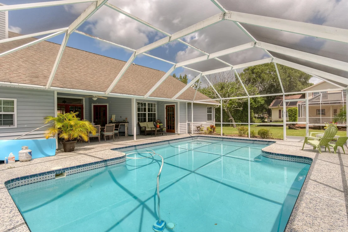 Photo of 4587 Canard Road