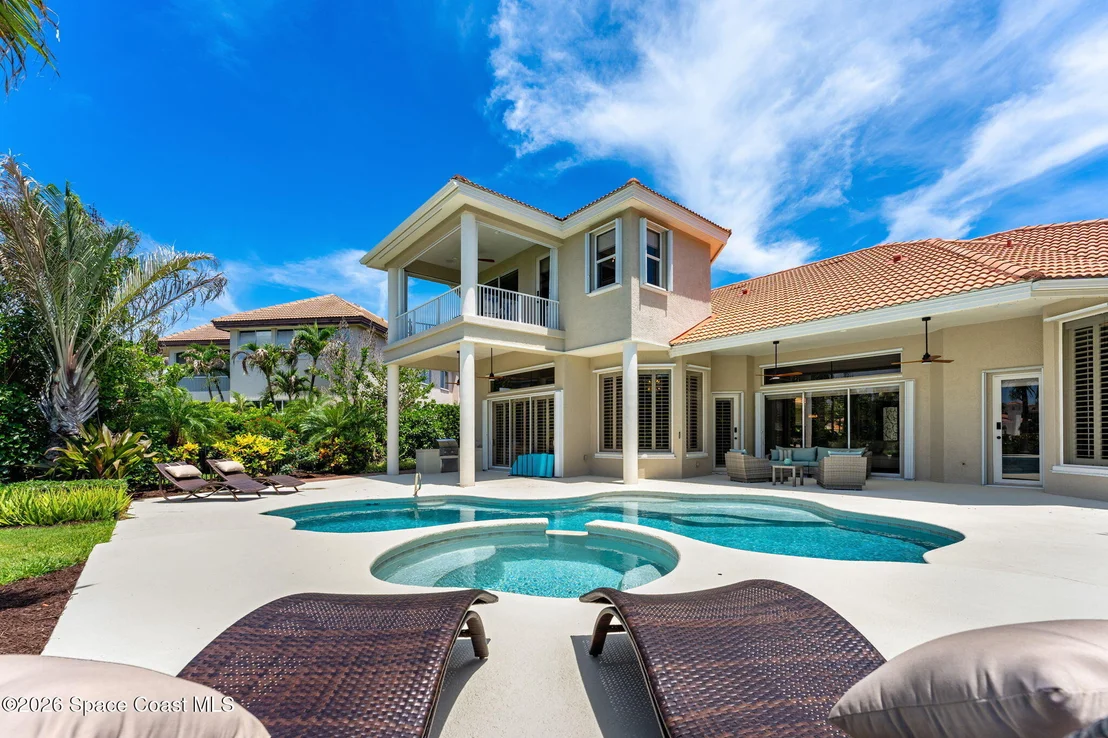 Photo of 242 Flanders Drive