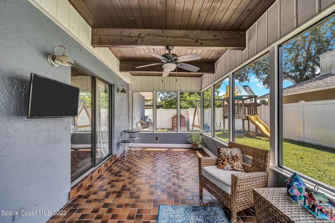 Photo of 245 Applewood Circle