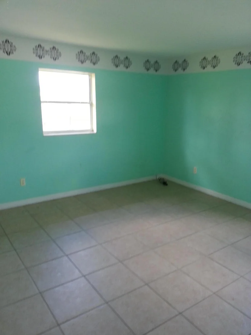 Photo of 915 Hall Street