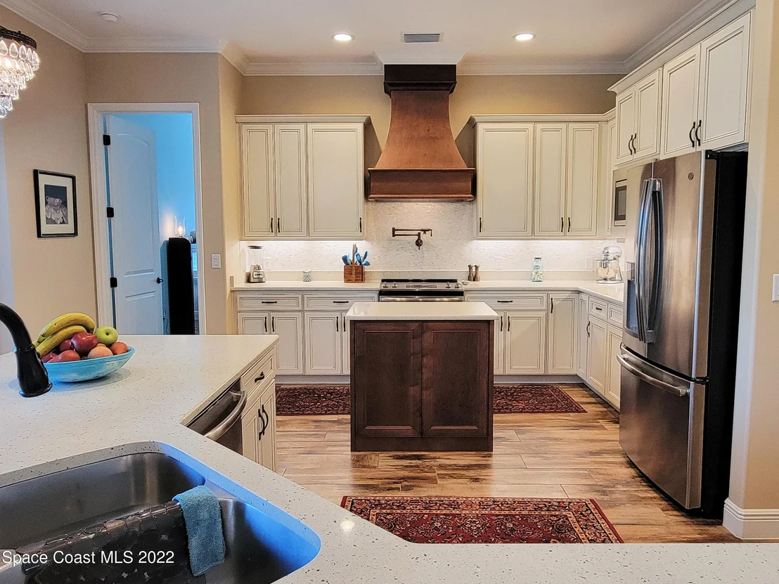 Photo of 352 Arrowhead Lane
