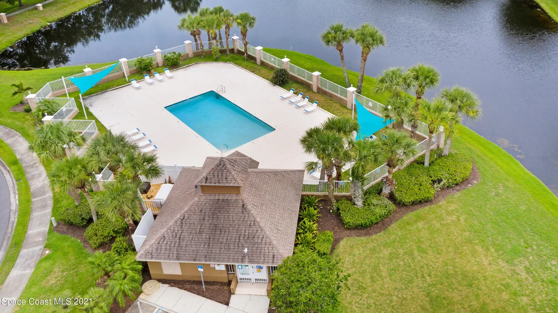 Photo of 6977 Hammock Trace Drive