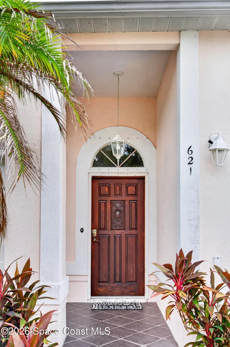 Photo of 621 Seven Gables Circle SE