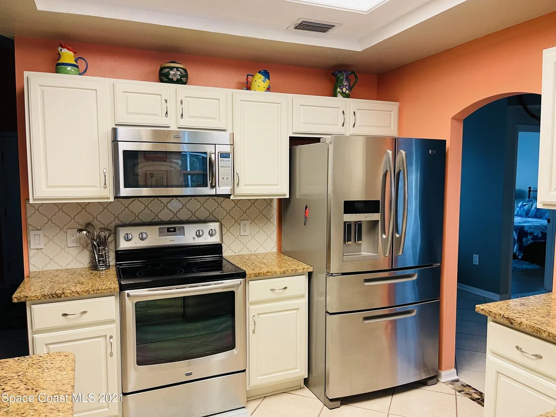 Photo of 1430 Eldron Boulevard SE