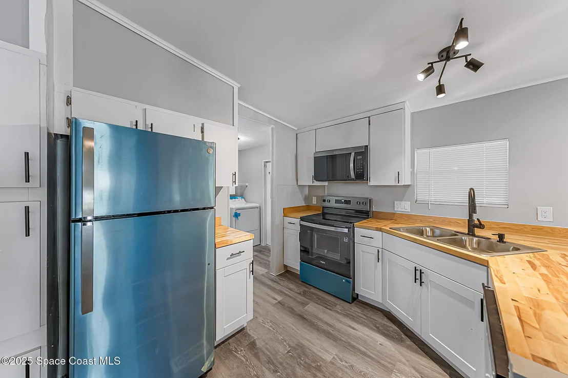 Photo of 555 Marlin Circle