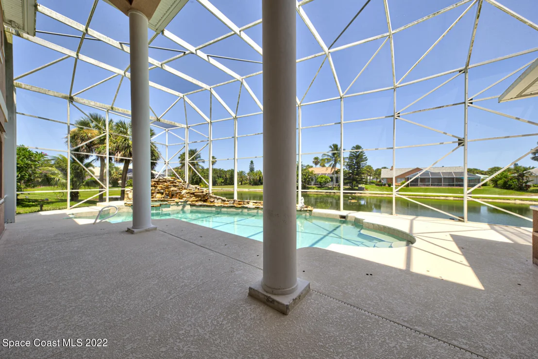 Photo of 334 Island Drive
