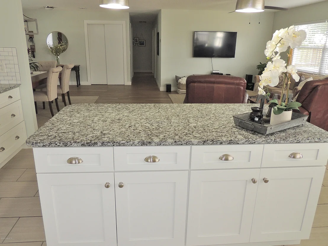 Photo of 991 Nagle Drive