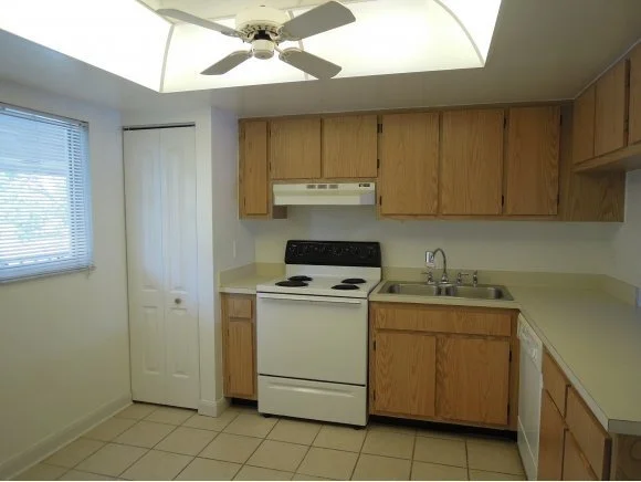 Photo of Unit 227 at 2975 Thrush