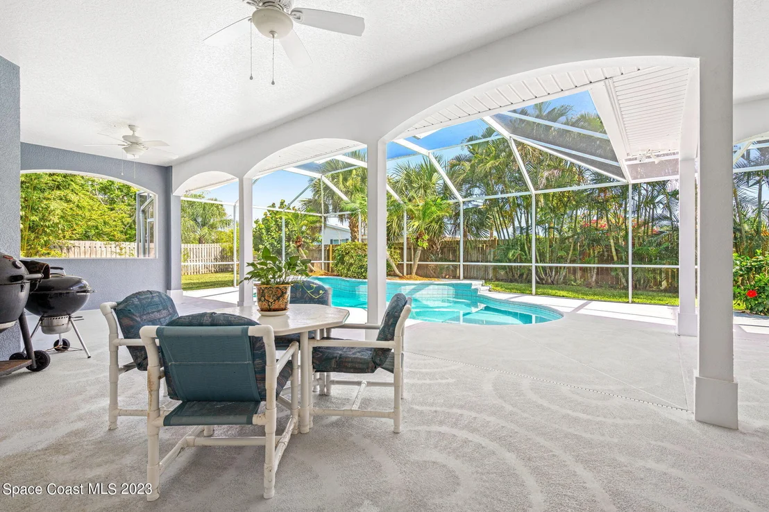 Photo of 213 Peregrine Drive