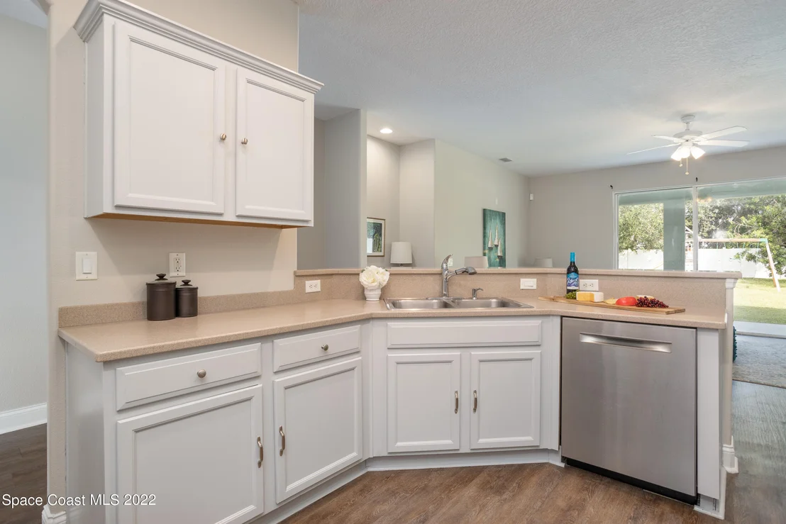 Photo of 1660 Bridgeport Circle