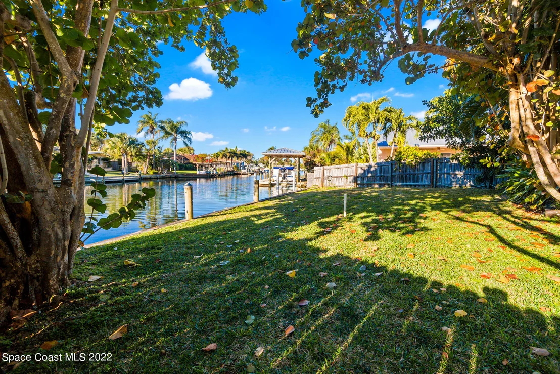 Photo of 104 Bahama Boulevard
