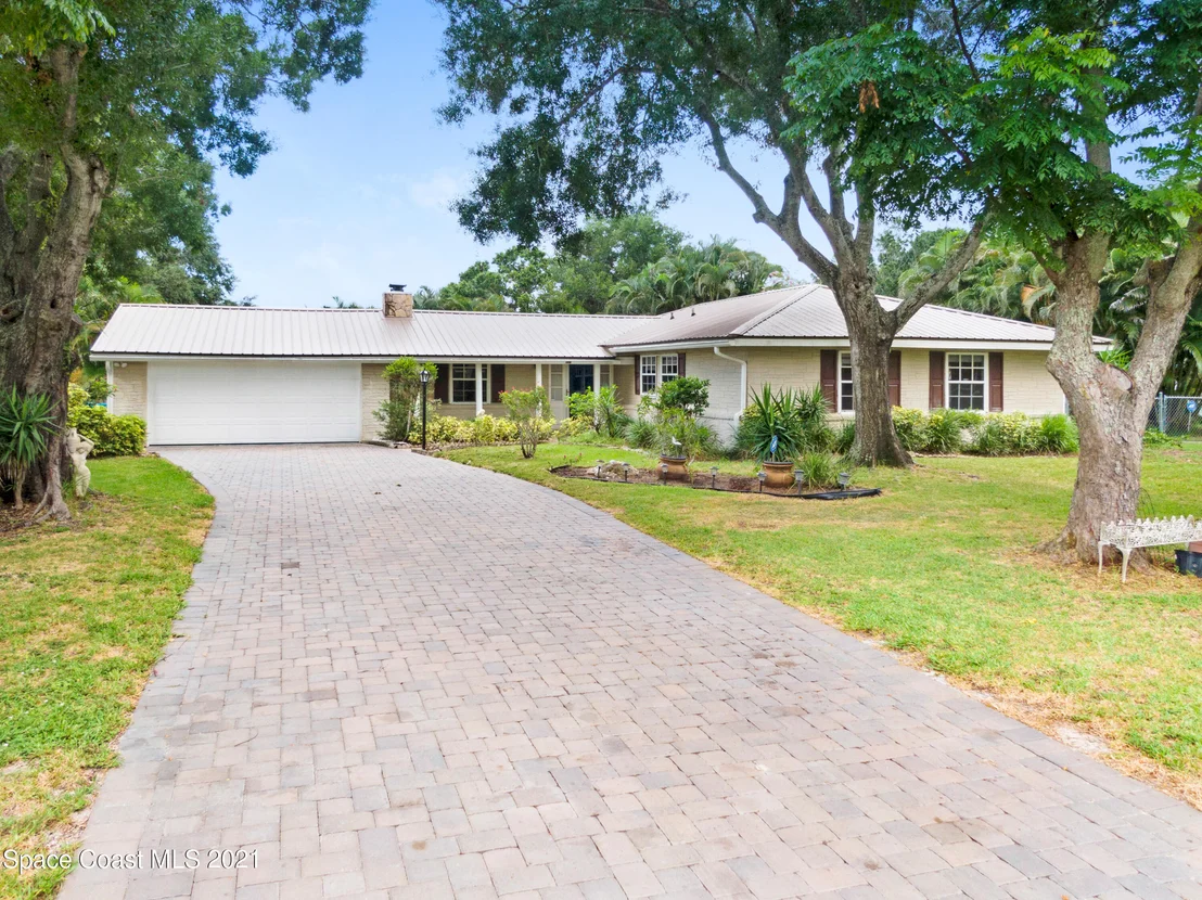 Photo of 1049 Glenham Drive NE