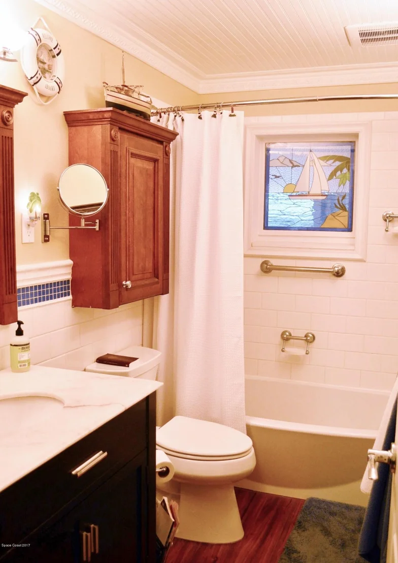 Photo of 341 W Exeter Street