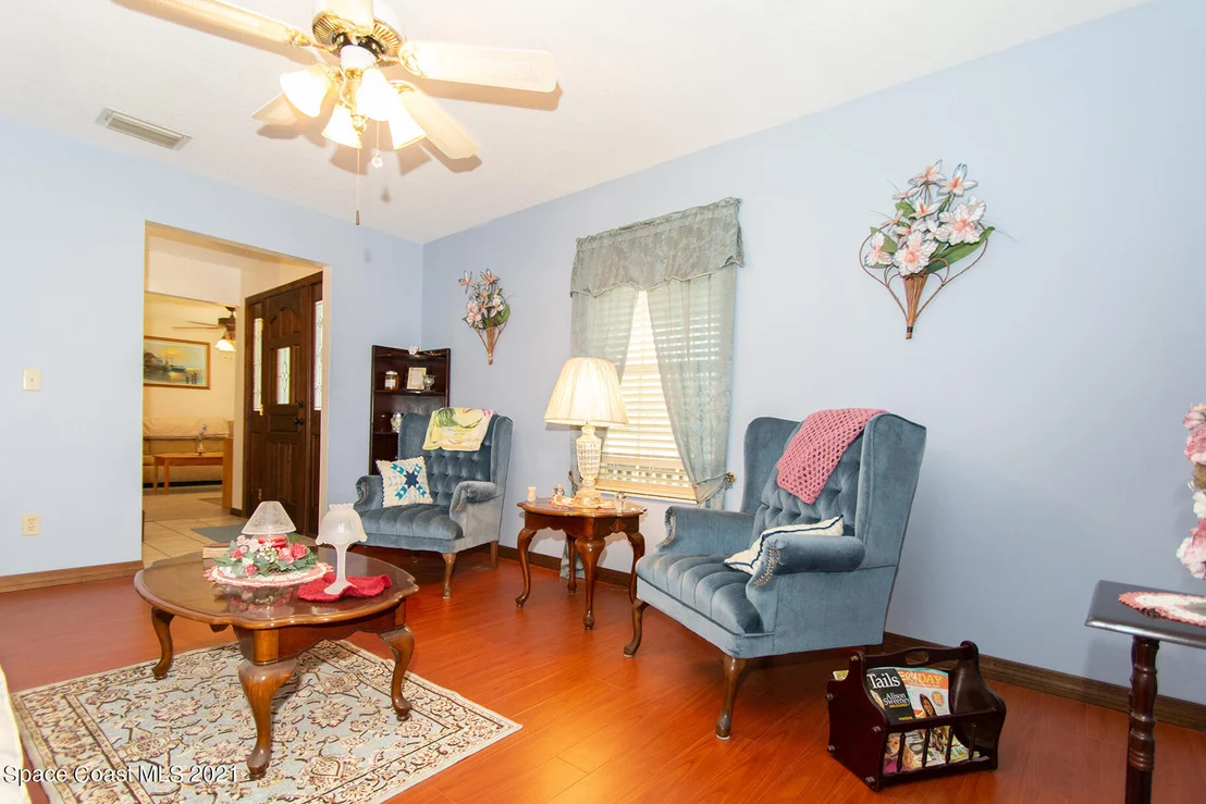 Photo of 1190 Grant Road