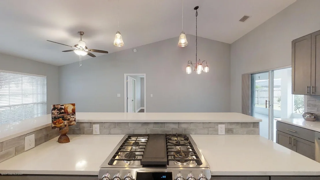Photo of 925 Pelican Lane