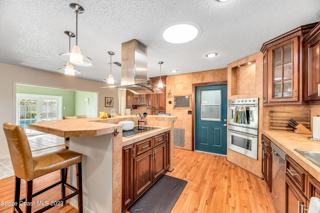 Photo of 2624 School Drive NE