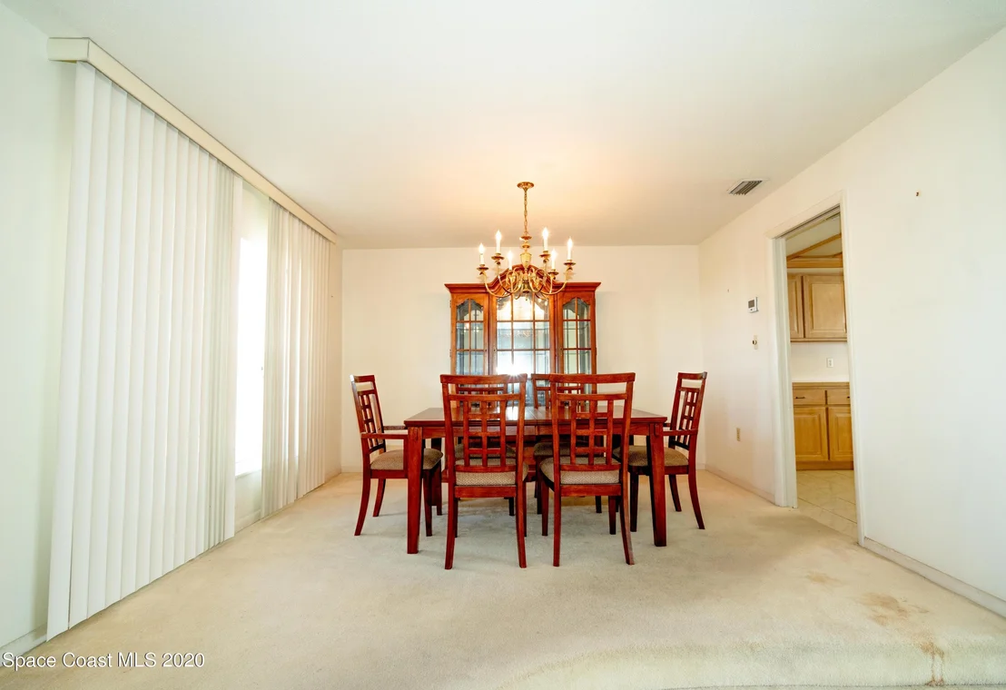 Photo of 452 Dorset Drive