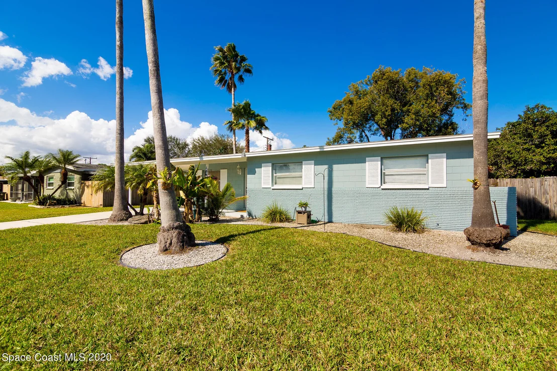 Photo of 1094 Madrid Road