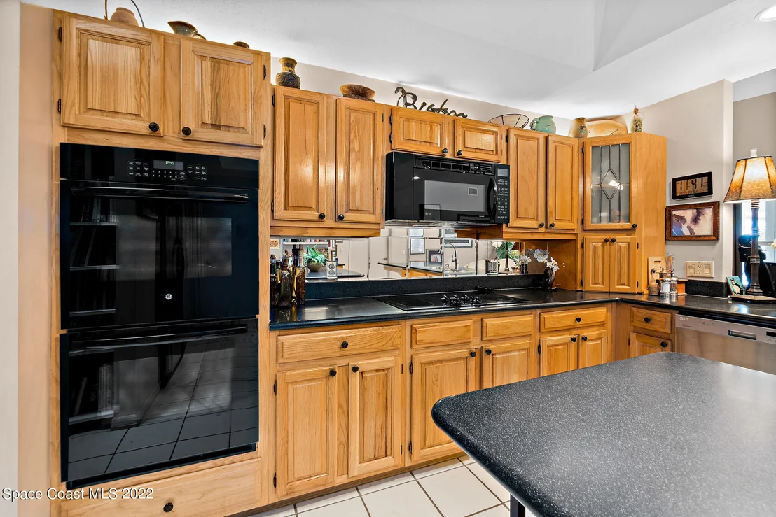 Photo of 686 Rossmoor Circle