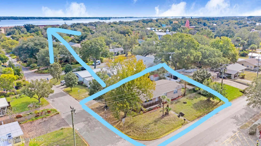 Photo of 1012 Seminole Drive