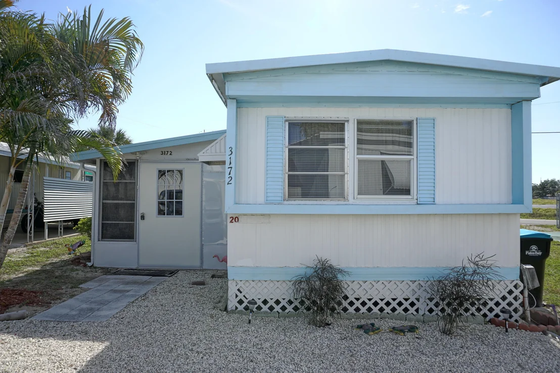 Photo of 3172 Indian River Drive NE