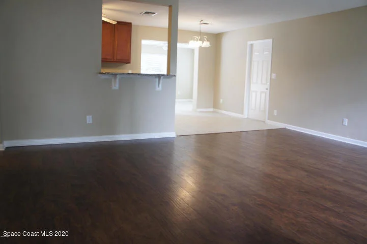 Photo of 129 W Laila Drive