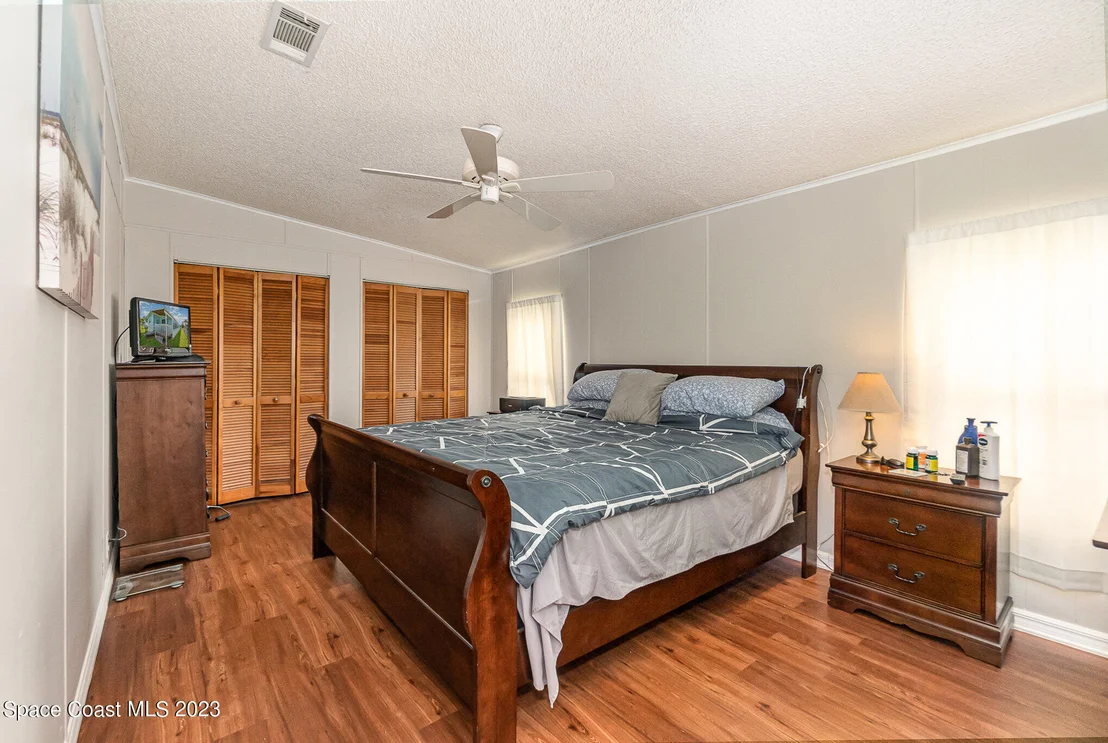 Photo of 2527 Chatham Way NE