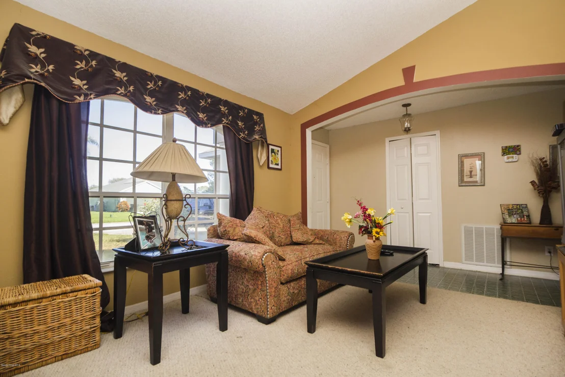 Photo of 1047 Jacaranda Circle