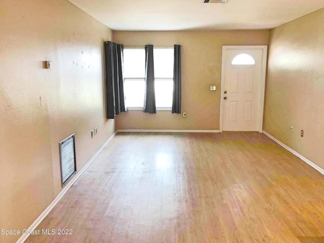 Photo of 955 Palm Street