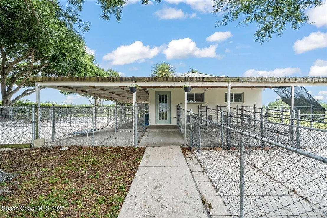 Photo of 3660 Burkholm Road