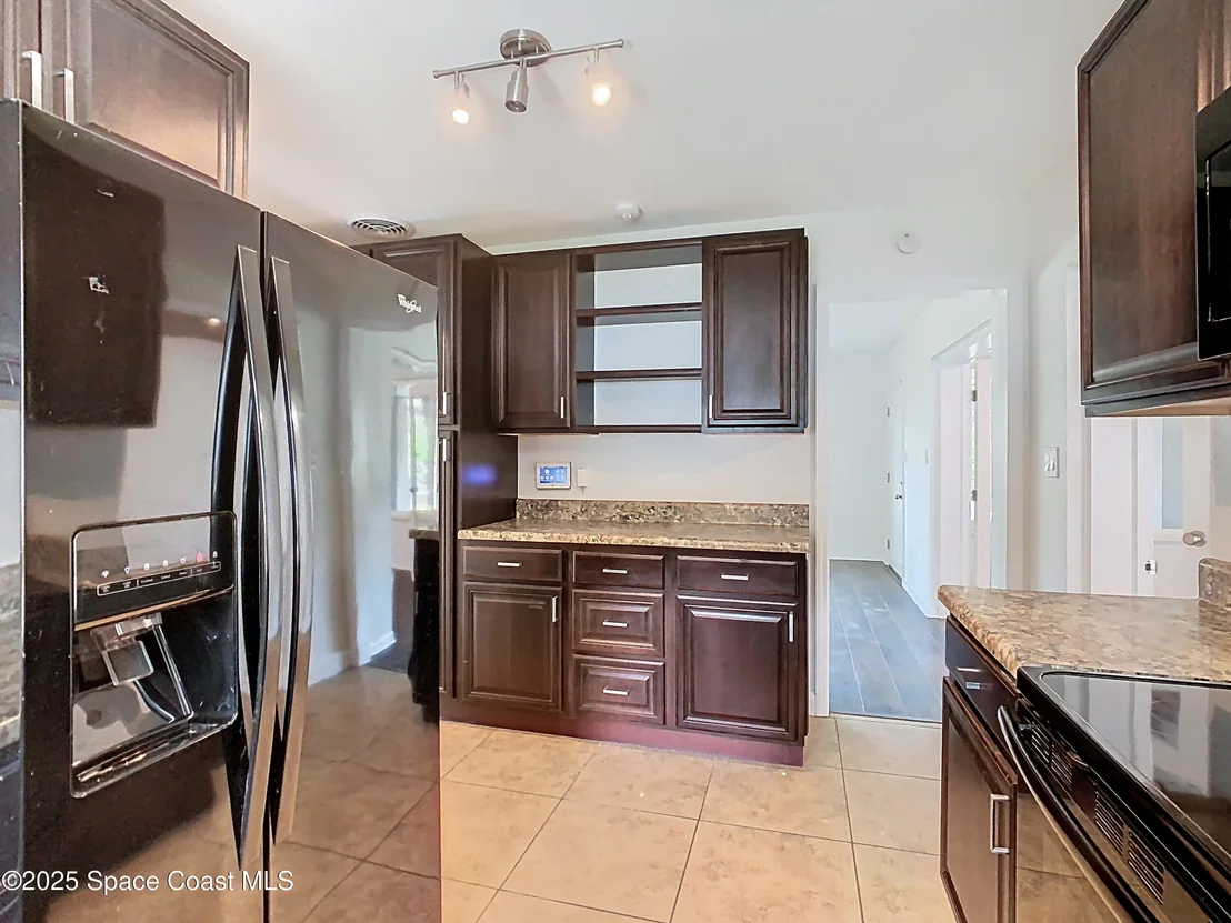 Photo of 819 W Whitmire Drive
