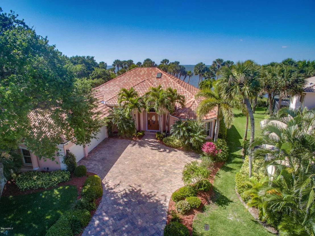 Photo of 290 Hammock Shore Drive