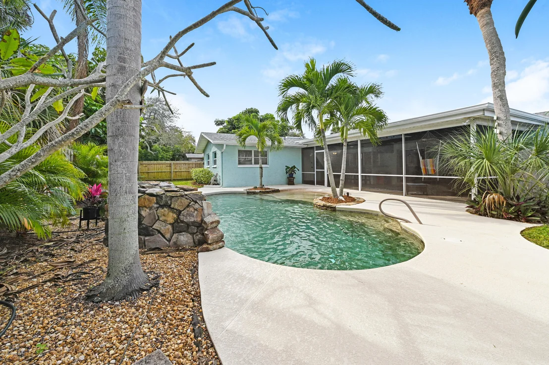 Photo of 205 Rose Drive