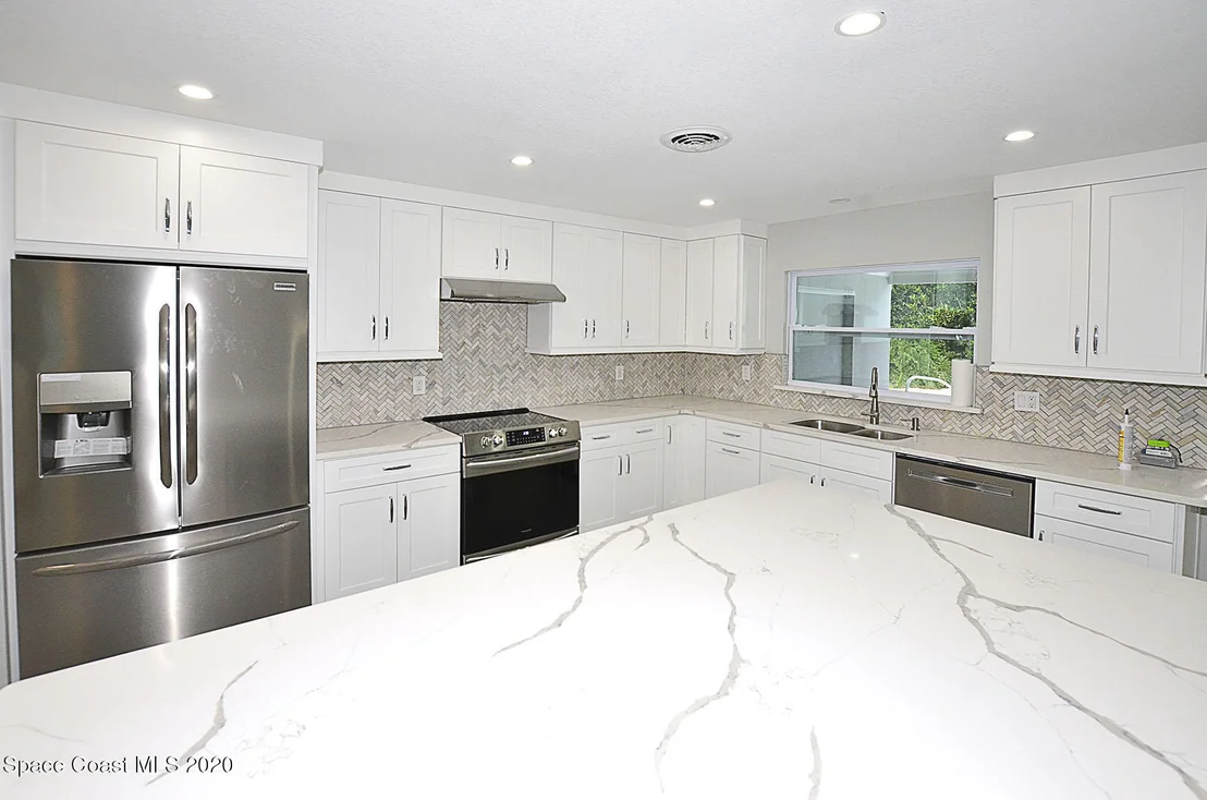 Photo of 876 Norfolk Pine Lane