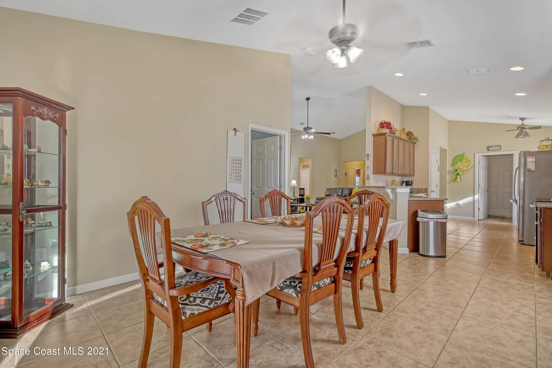 Photo of 1556 Litchfield Drive