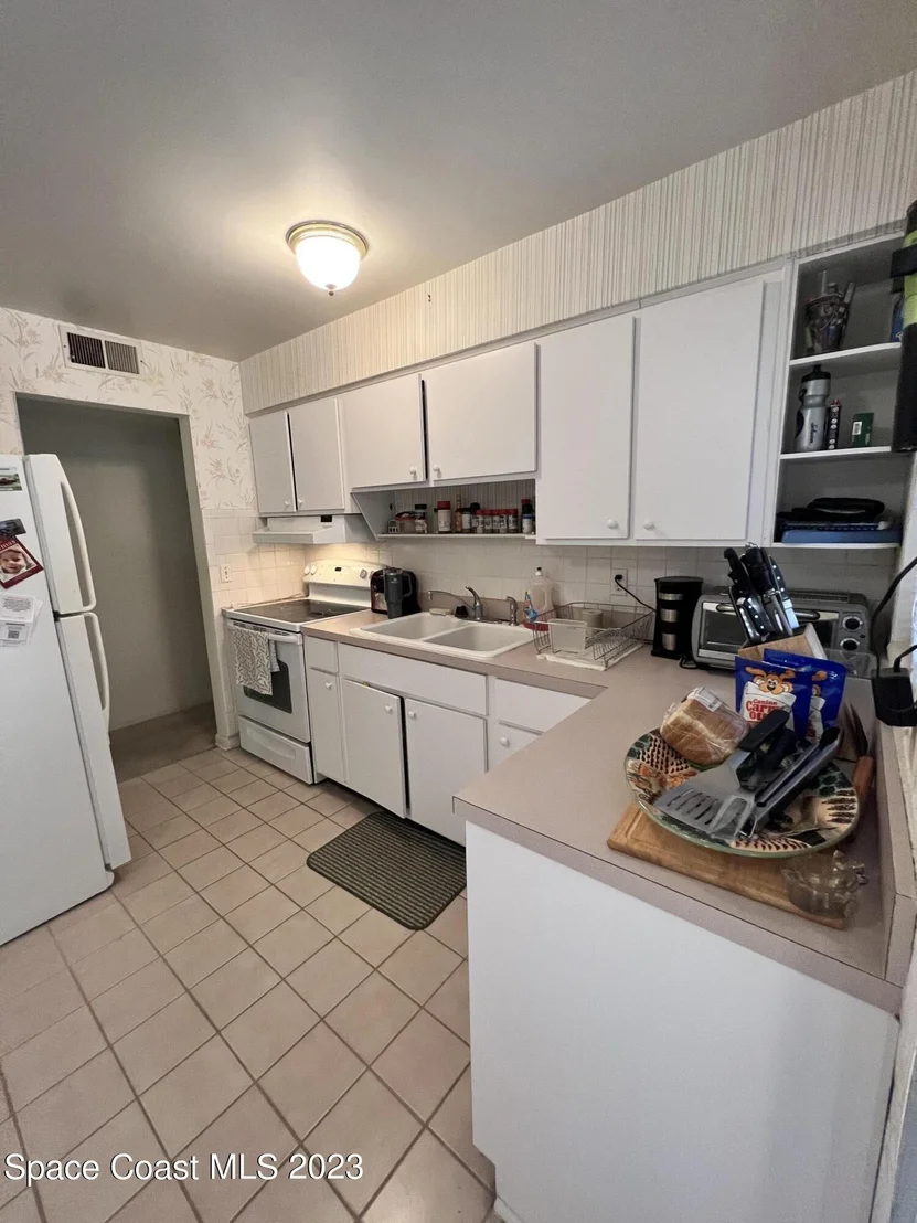 Photo of 612 Teak Drive