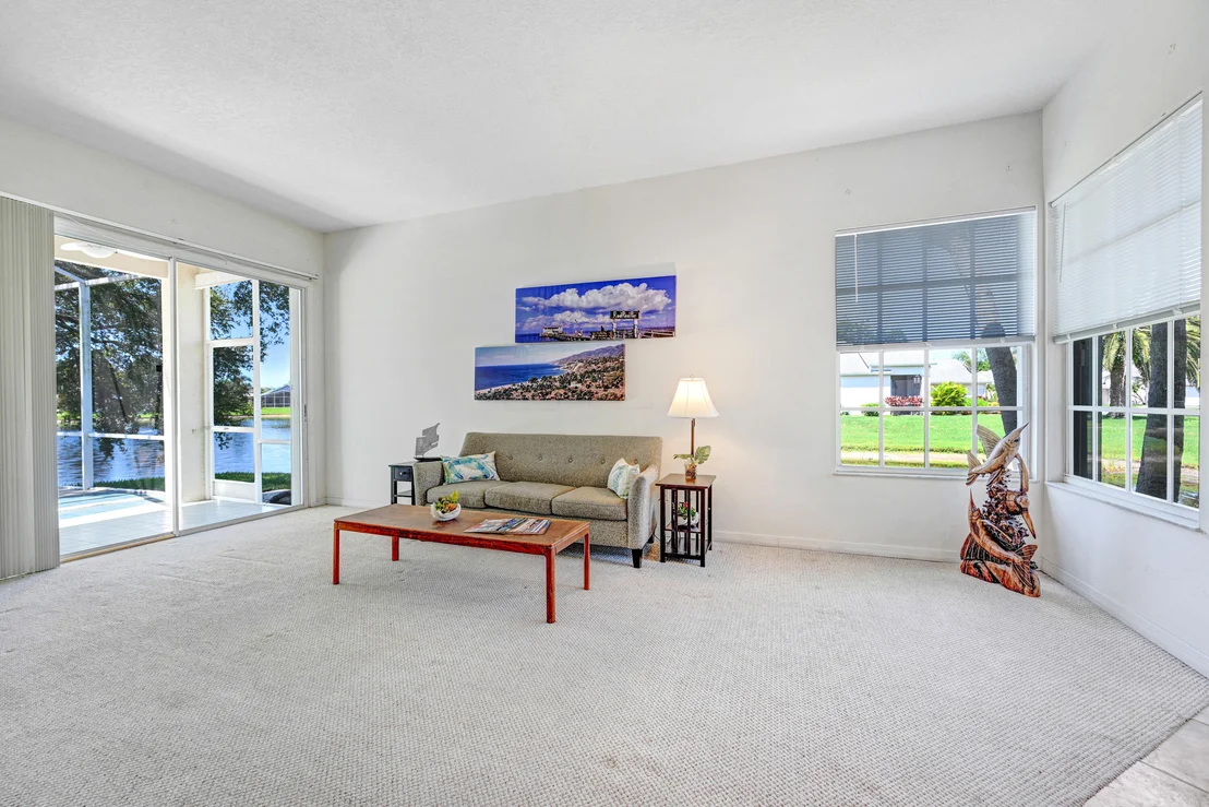 Photo of 2299 Addington Circle