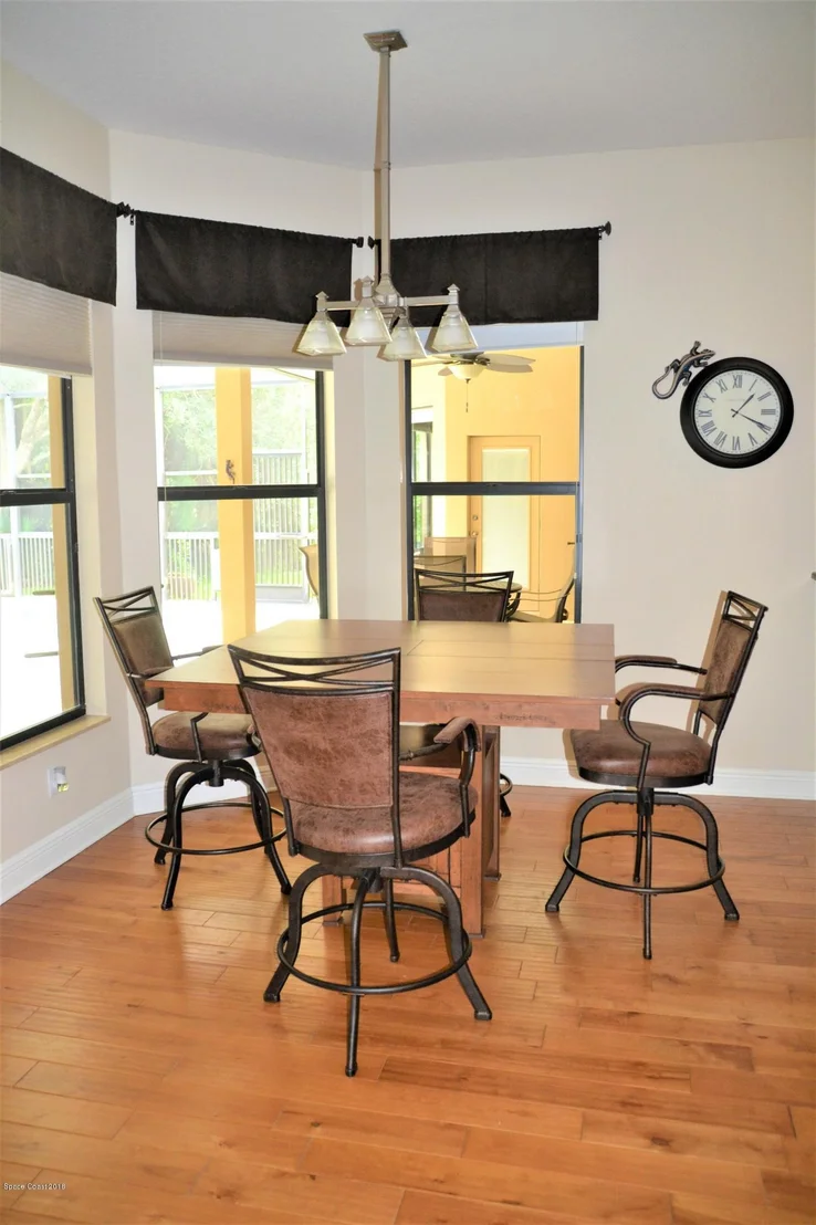 Photo of 2455 Woods Lane