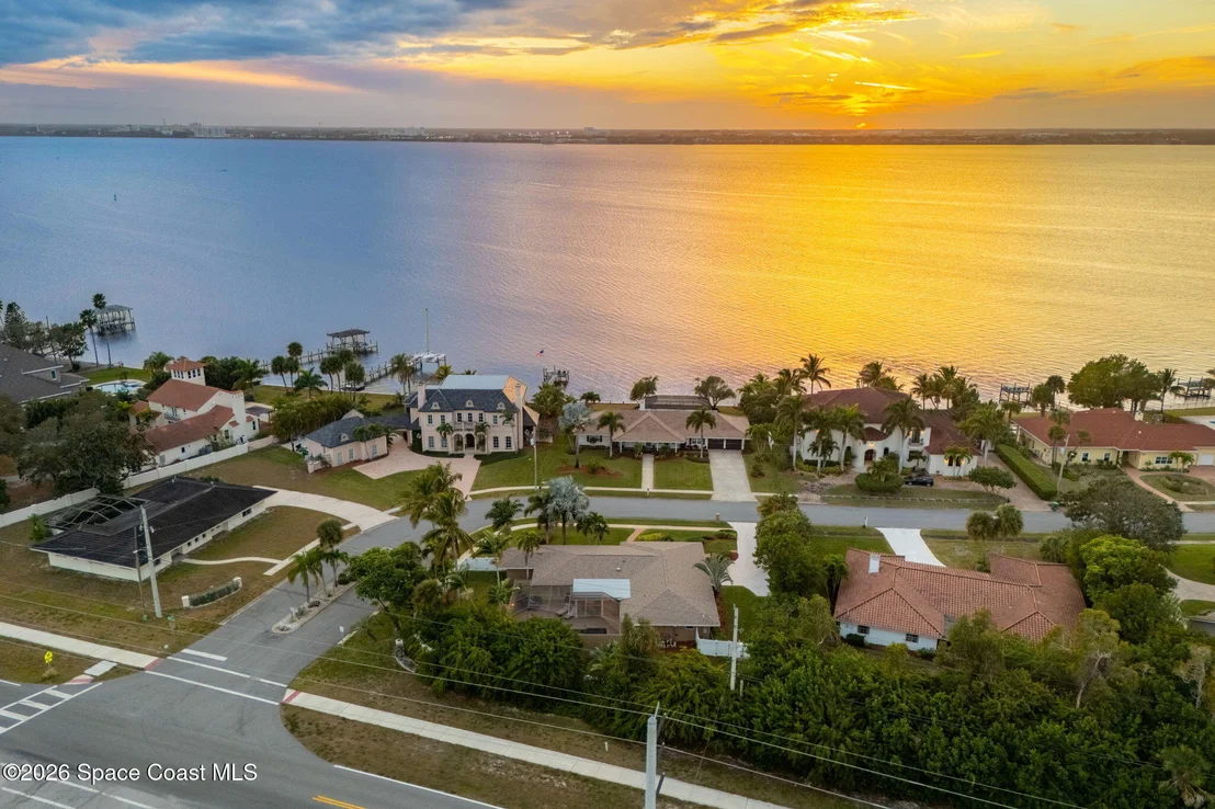 Photo of 704 Malibu Lane
