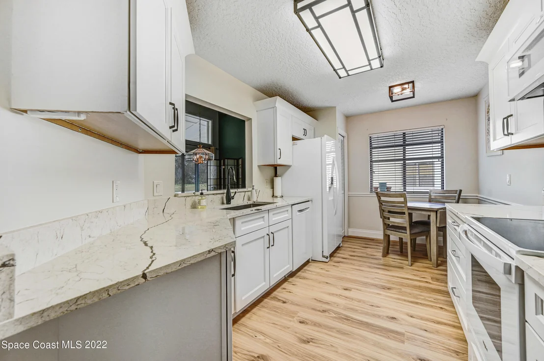 Photo of 820 Ridge Lake Drive