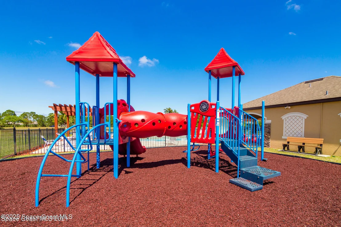 Photo of 950 Dillard Drive SE