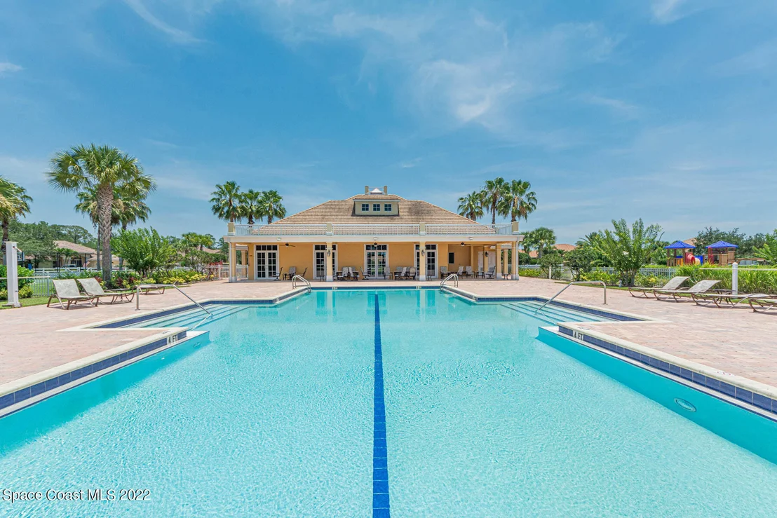 Photo of 585 Caroline Drive