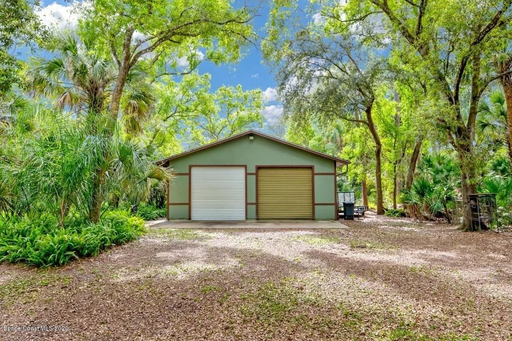 Photo of 677 W Pine Road