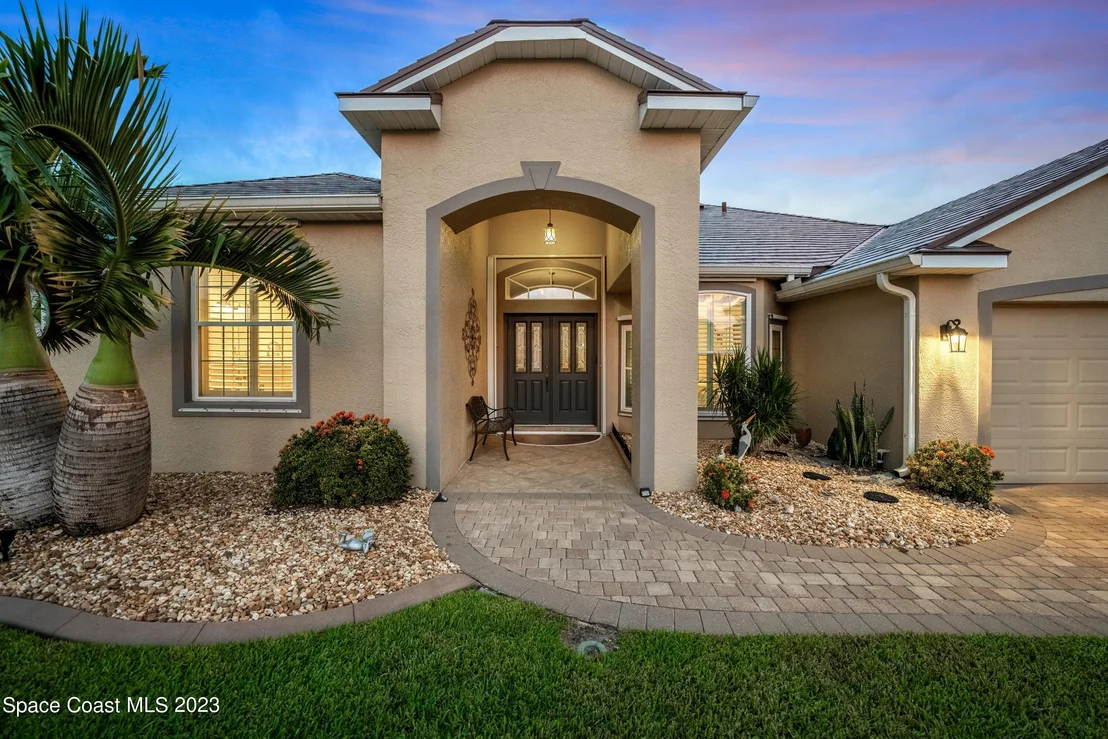 Photo of 665 Carriage Hill Road