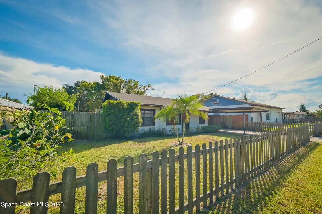 Photo of 1529 Mac Arthur Lane