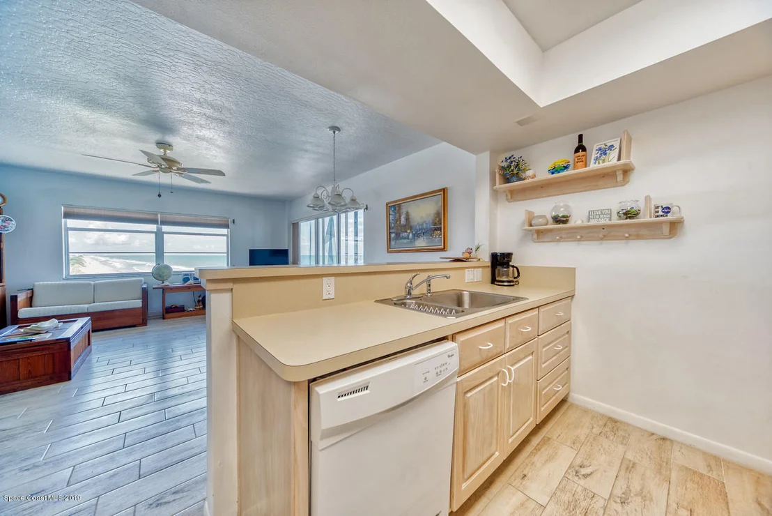 Photo of Unit 607 at 205 Highway A1a