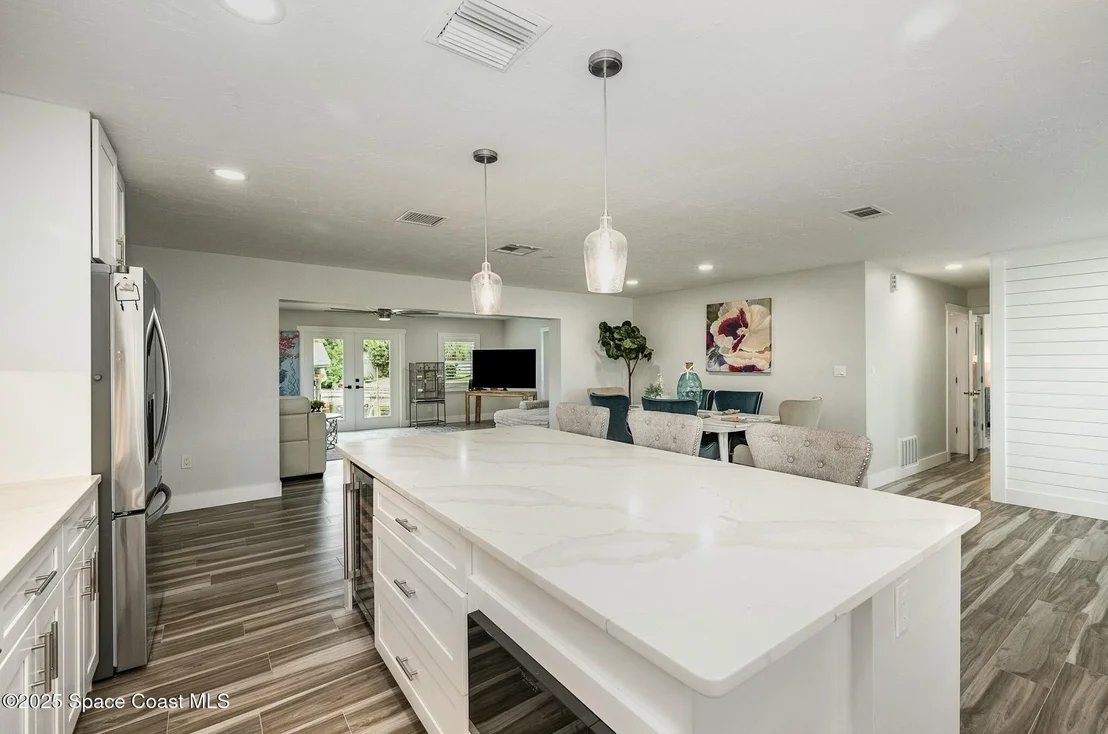 Photo of 407 Sandpiper Drive