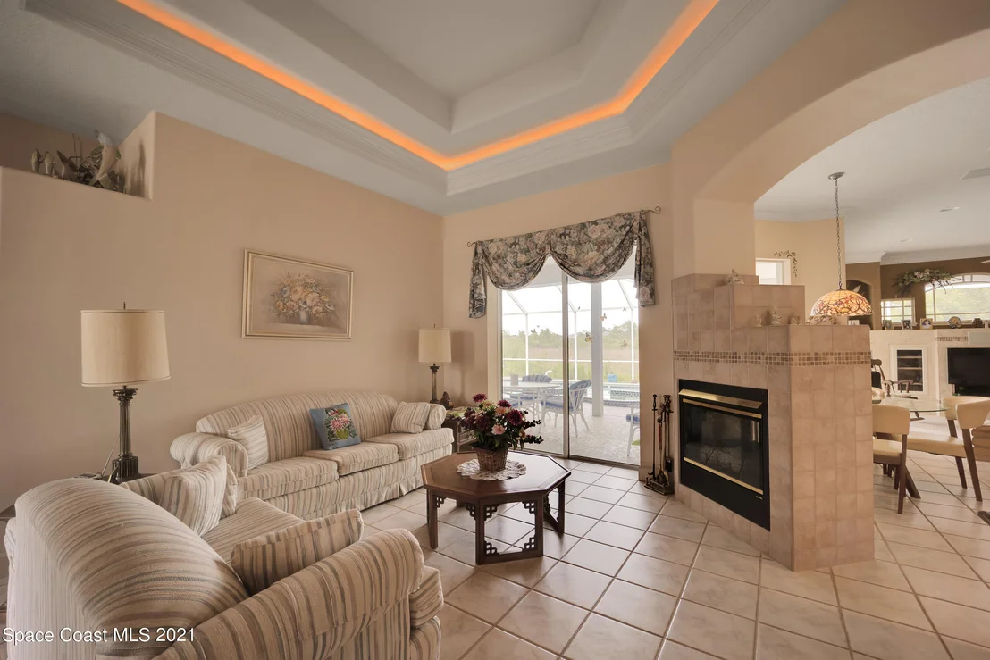 Photo of 951 Stratford Place