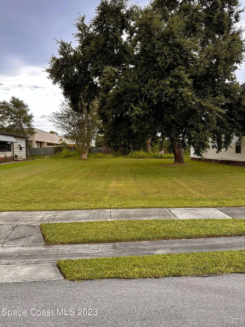 Photo of 2379 Coconut Palm Drive